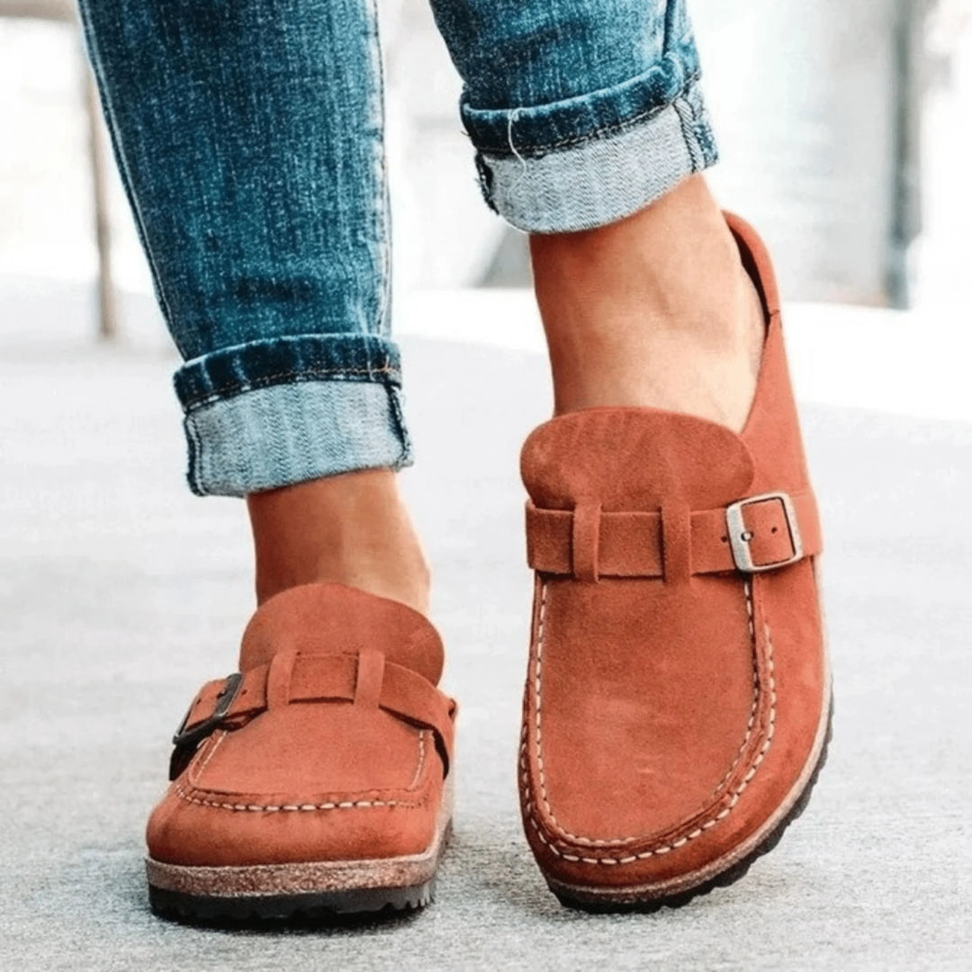 Sandales Clarisse pour femme à mousse mémoire de forme, absorption des chocs et soutien personnalisé pour vos pieds.