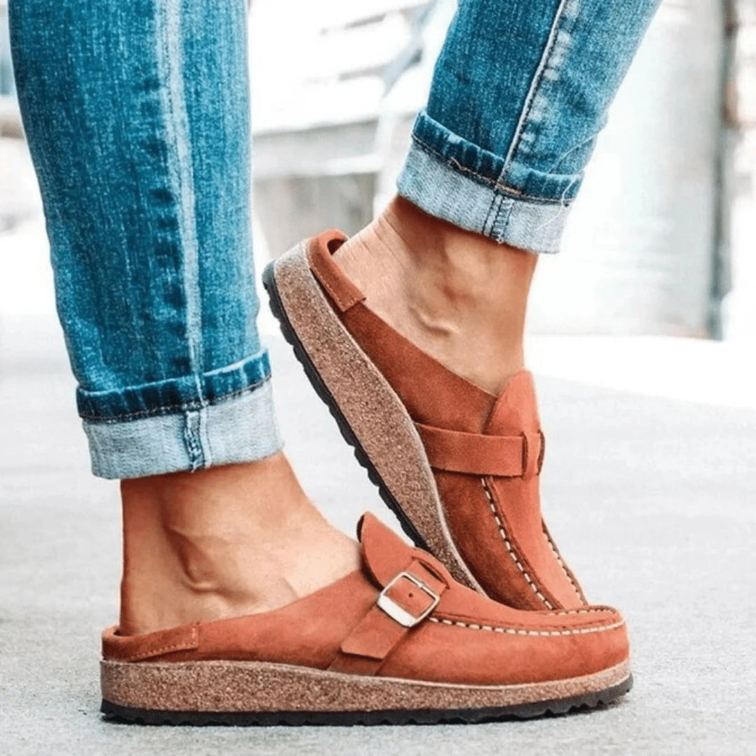Sandales Clarisse pour femme à mousse mémoire de forme, absorption des chocs et soutien personnalisé pour vos pieds.