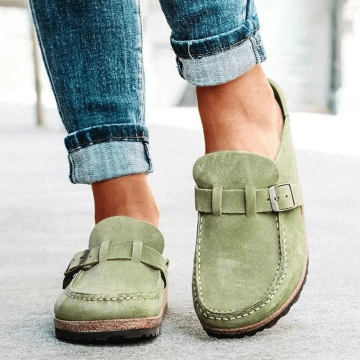 Sandales Clarisse pour femme à mousse mémoire de forme, absorption des chocs et soutien personnalisé pour vos pieds.