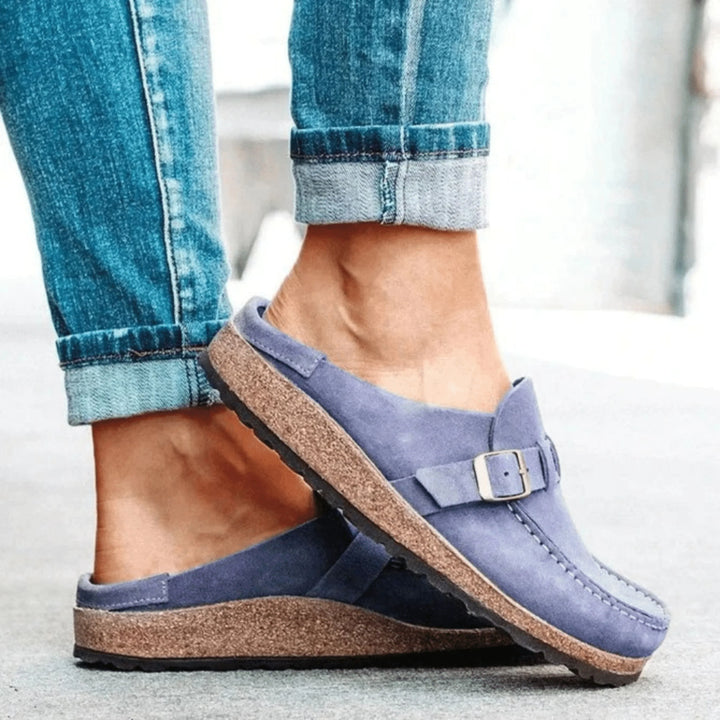 Sandales Clarisse pour femme à mousse mémoire de forme, absorption des chocs et soutien personnalisé pour vos pieds.