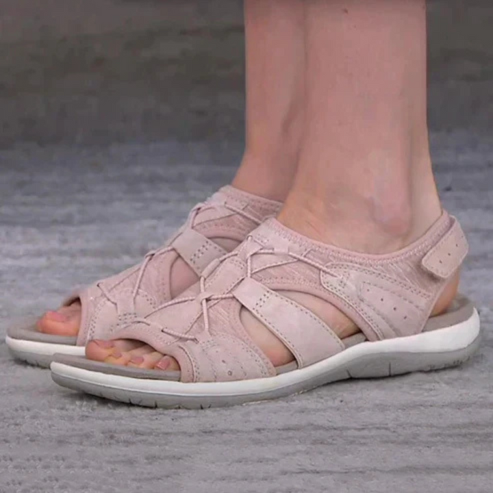 Sandales Ophélie pour femme à bout ouvert et semelle flexible, design aéré idéal pour les journées d'été et promenades estivales.