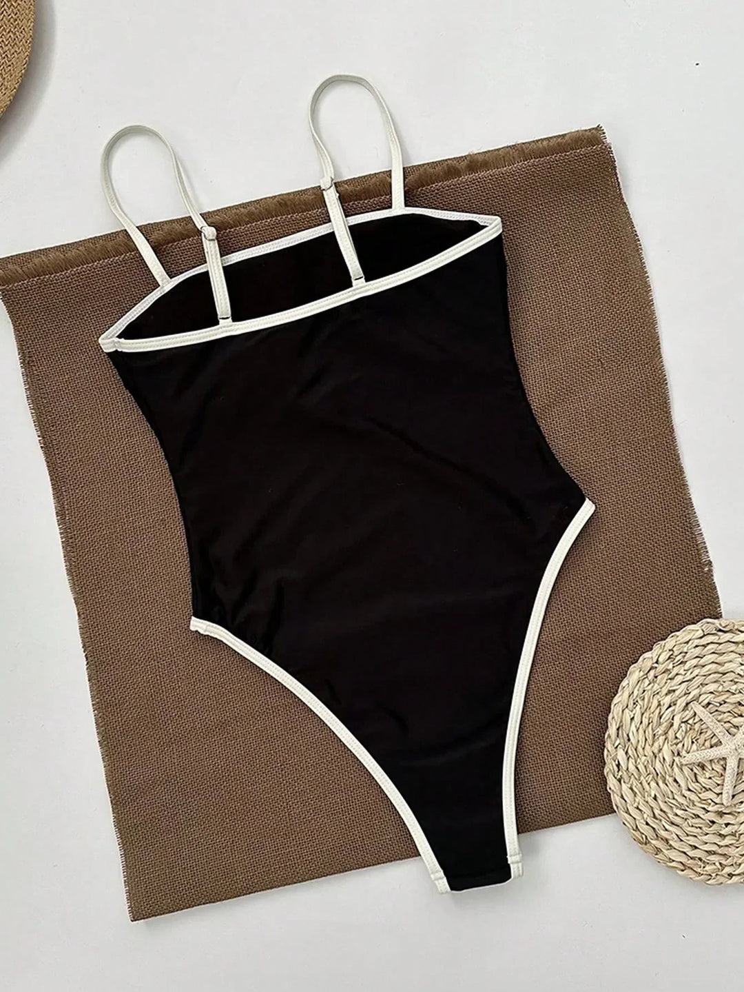 Charlène | Maillot de bain minimaliste pour femmes