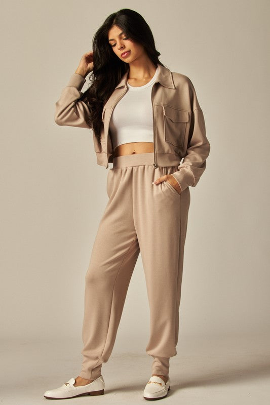 Ensemble Veste Courte Utilitaire et Pantalon Jogger pour Femme