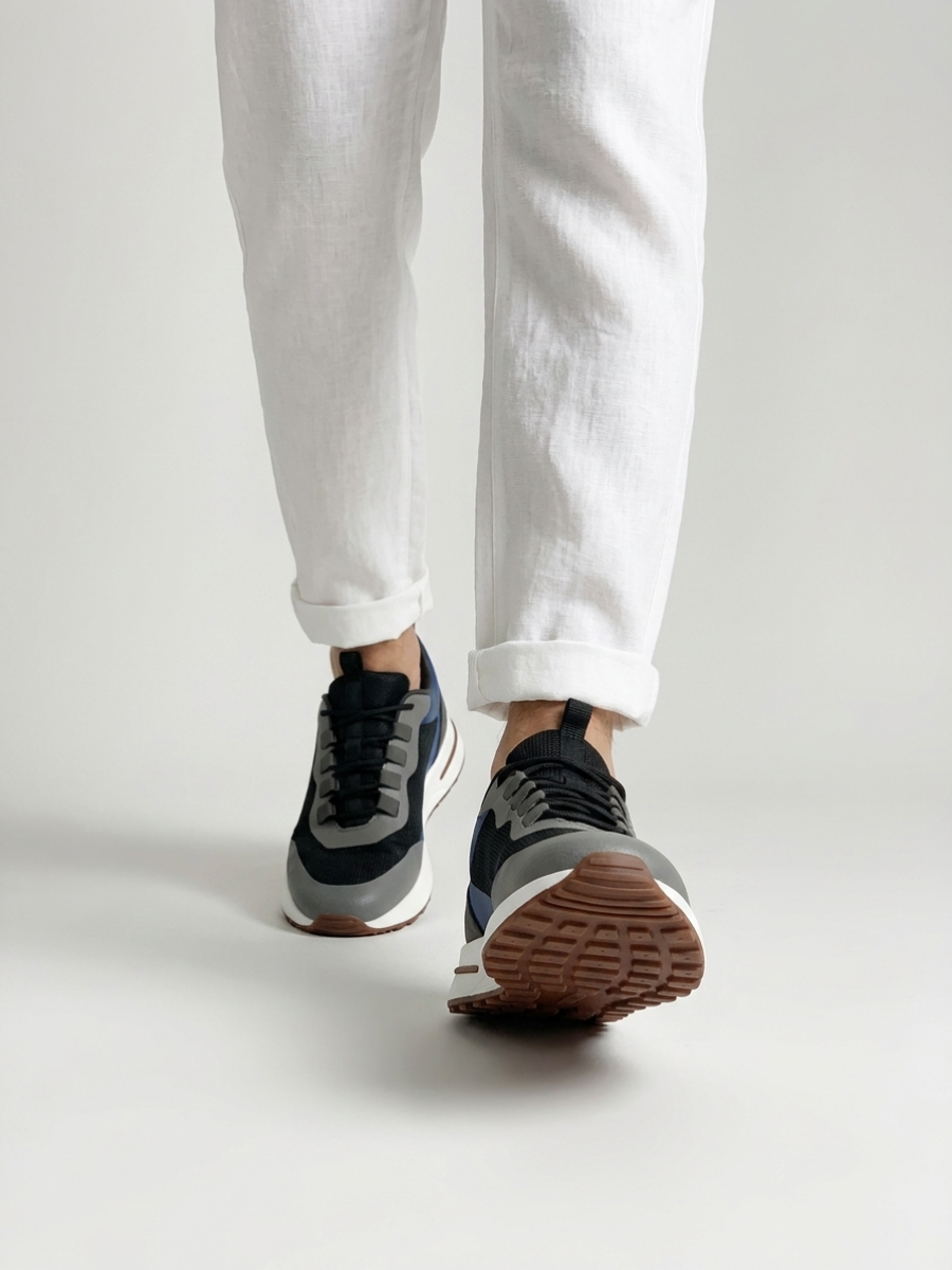 Baskets Homme Bleu Royal Fused Mesh Basses de Marche avec Semelle Blanche