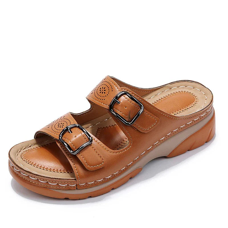 Sandales Bertille pour femme souples et orthopédiques, semelle ergonomique avec amorti optimal pour usage quotidien.