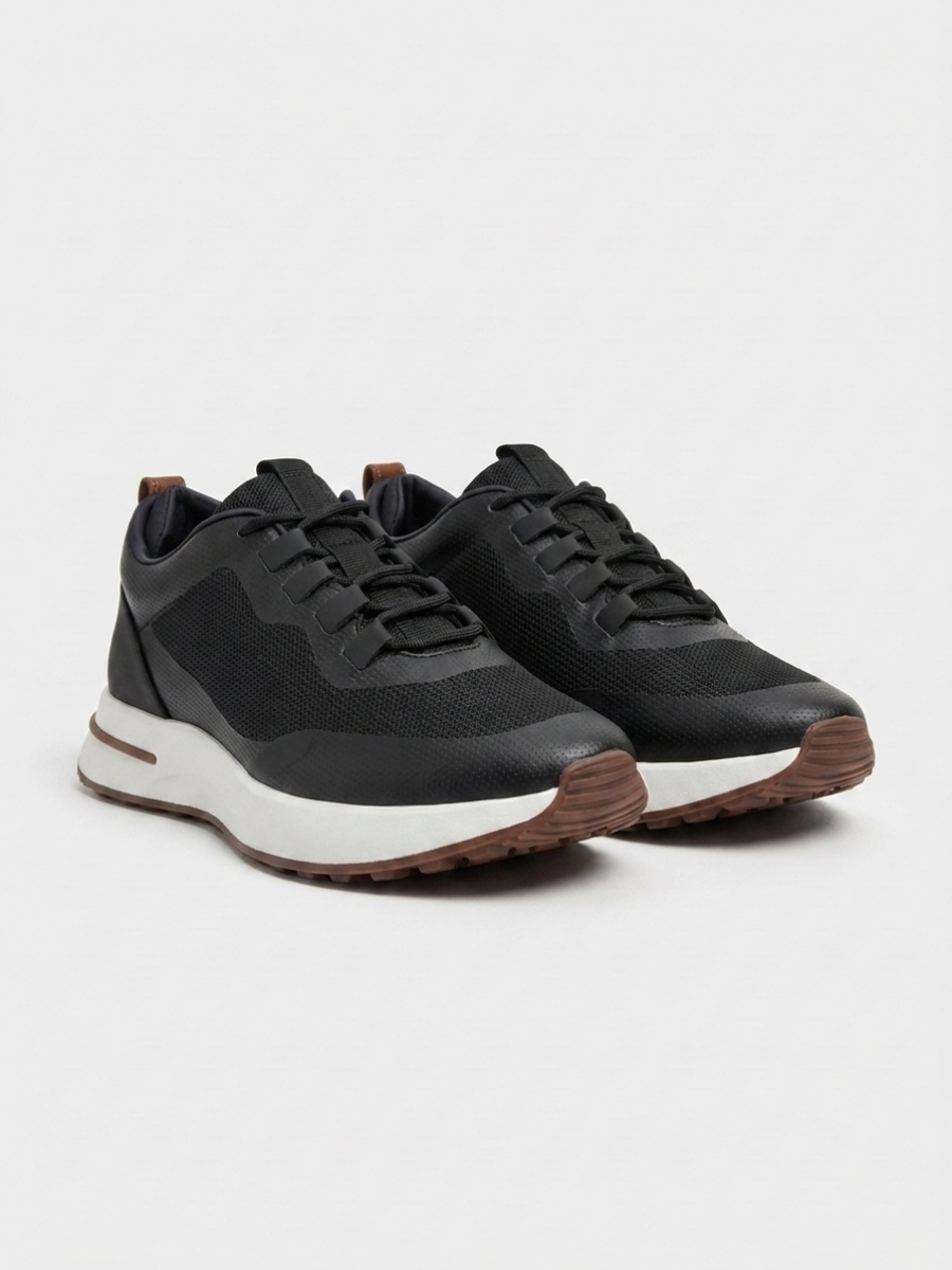 Baskets Homme Noir Fused Mesh Basses de Marche avec Semelle Blanche