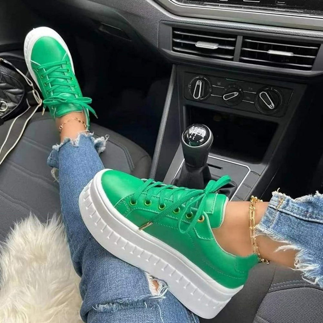Sneakers Charline pour femme à semelle épaisse, design moderne et touche audacieuse pour tenues casual et chic.