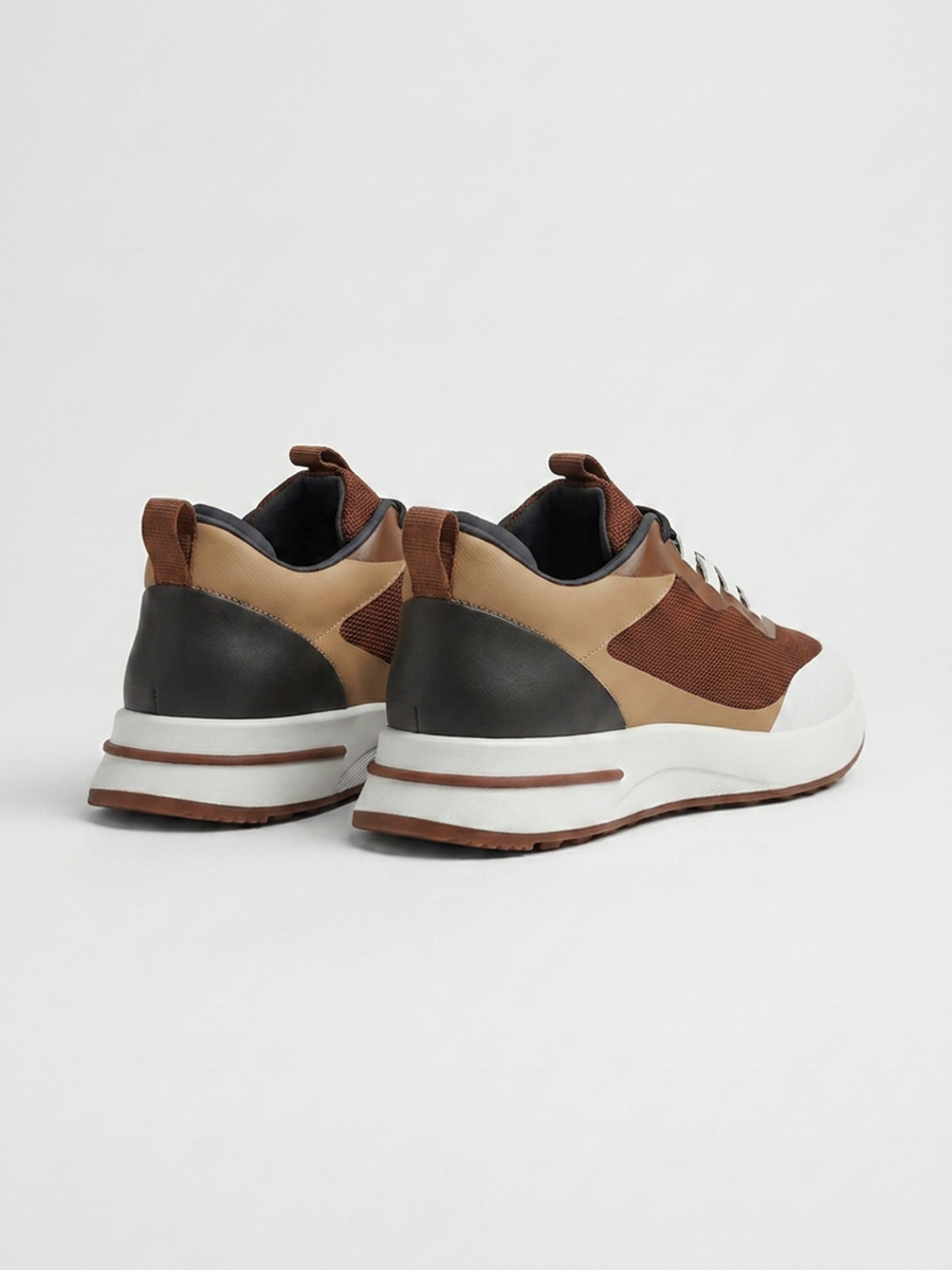 Baskets Homme Noir et Marron Fused Mesh Basses de Marche avec Semelle Blanche