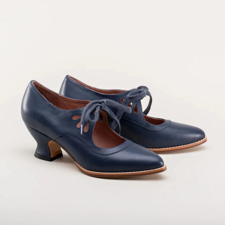 Chaussures Philippine pour femme à talons orthopédiques, semelle intégrée réduisant la pression pour une élégance confortable.