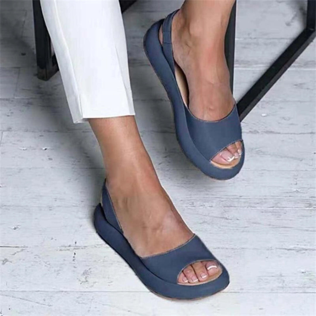 Sandales Isaure pour femme légères et estivales, design simple et confortable adapté aux journées chaudes et sorties d'été.