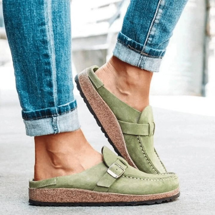 Sandales Clarisse pour femme à mousse mémoire de forme, absorption des chocs et soutien personnalisé pour vos pieds.
