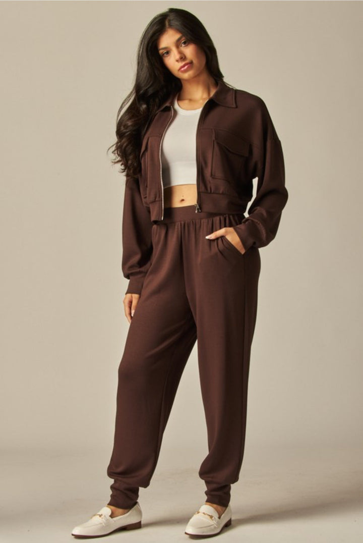 Ensemble Veste Courte Utilitaire et Pantalon Jogger pour Femme