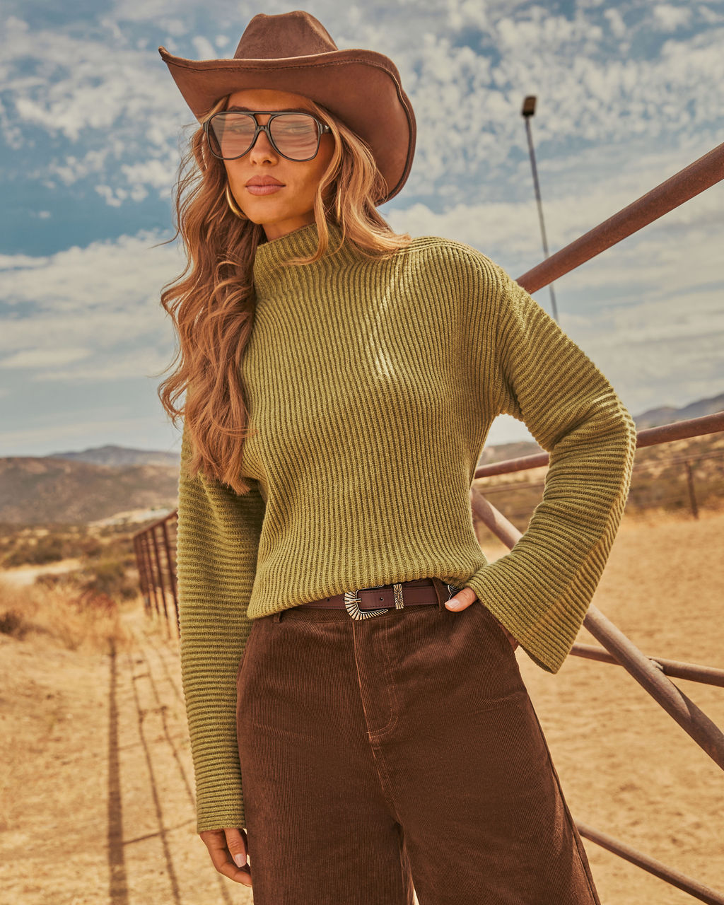 Pull Femme en Maille Côtelée à Col Montant