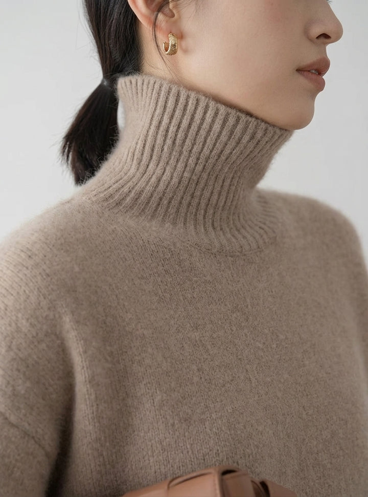Lisette | Pull Col Roulé Intemporel en Cachemire