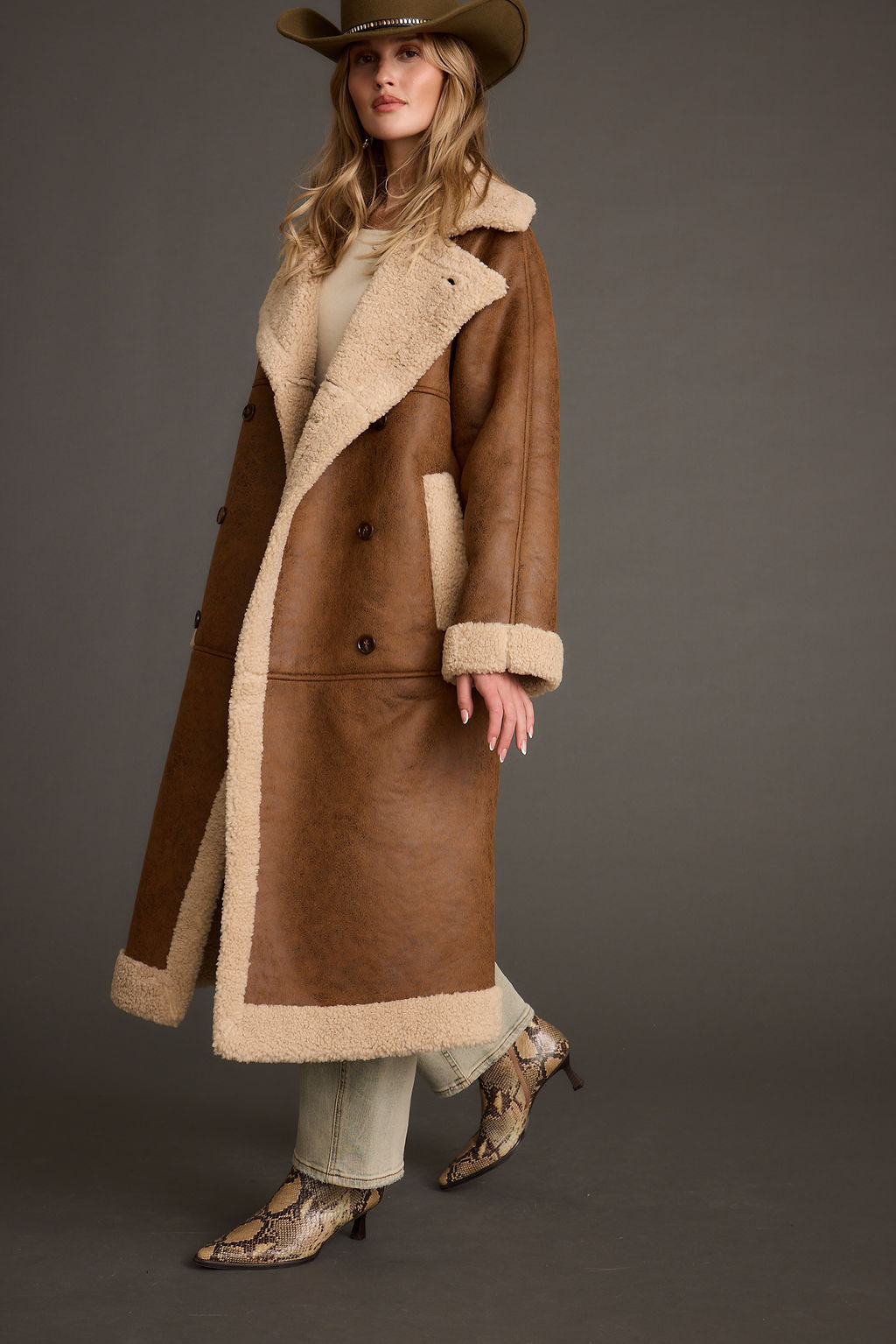 Manteau Long Femme Col Fausse Fourrure Doublé Et Poignets Reversibles