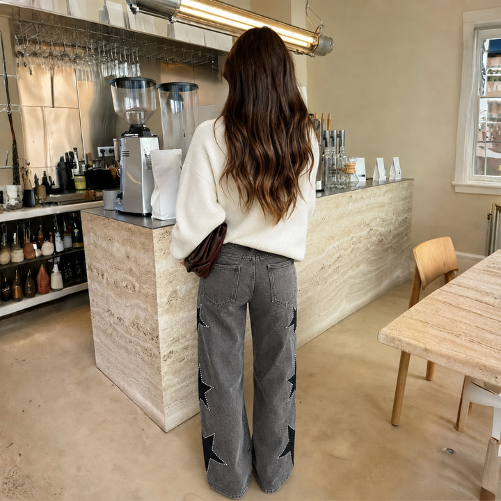 Jean Femme Wide Leg avec Écussons Étoiles et Détails Cloutés