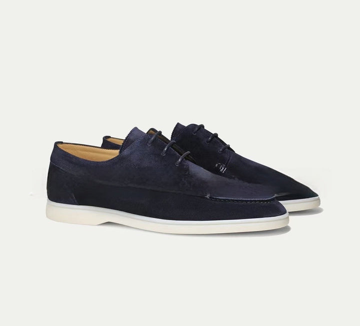 Mocassins Cyrille pour homme à lacets classiques, finition travaillée et silhouette polyvalente adaptée au quotidien soigné.