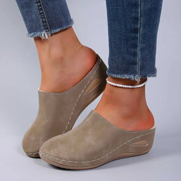 Chaussons Orthopédiques Femme à Enfiler avec Semelle Intérieure Rembourrée et Bout Fermé