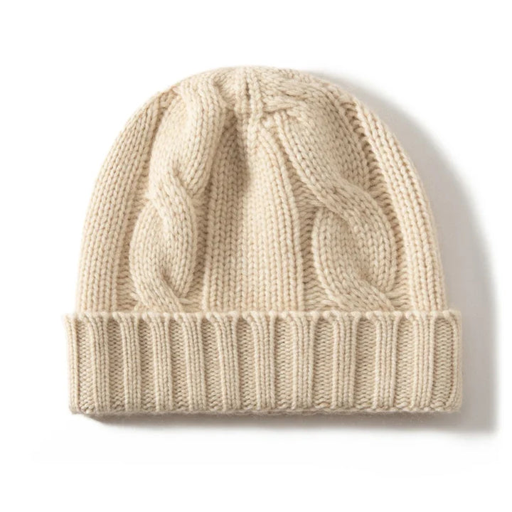Bonnet en Maille Tricotée pour Femme avec Motif Torsadé et Revers