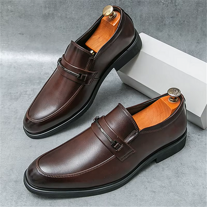 Mocassins Homme en Cuir avec Boucle Métallique et Bout Arrondi