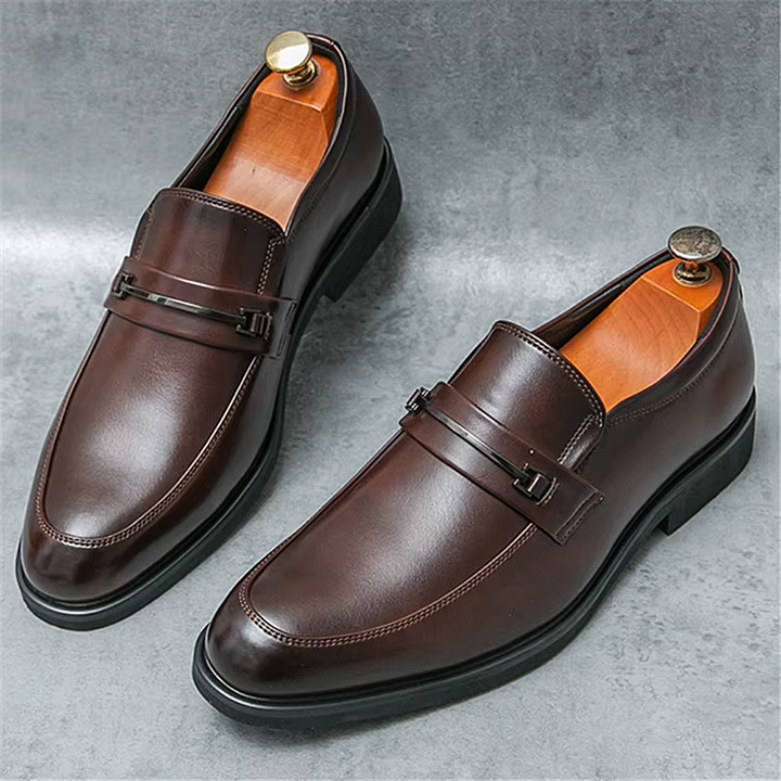 Mocassins Homme en Cuir avec Boucle Métallique et Bout Arrondi