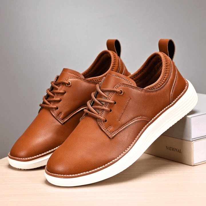 Baskets Homme en Cuir avec Lacets et Semelle Épaisse Blanche