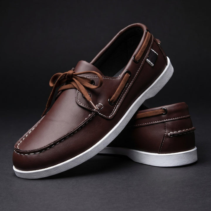 Chaussures Bateau Homme en Cuir Bicolore avec Lacets et Œillets Métalliques