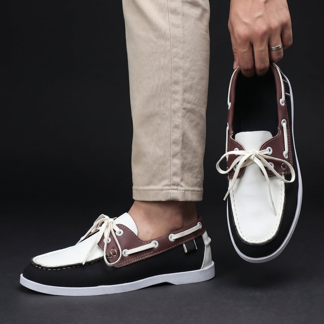 Chaussures Bateau Homme en Cuir Bicolore avec Lacets et Œillets Métalliques
