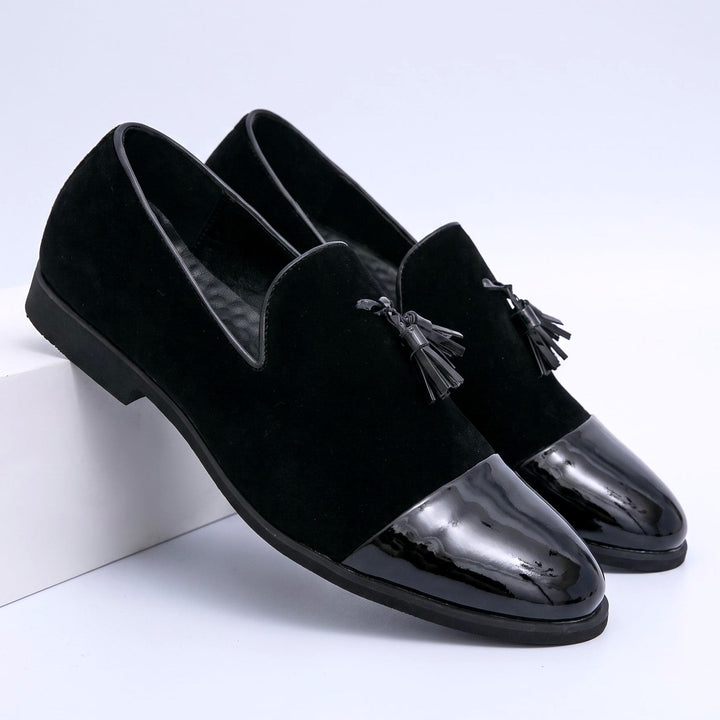 Mocassins Homme en Daim avec Pampilles et Bout en Cuir Verni