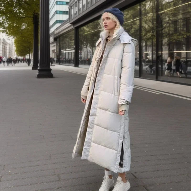 Parka Longue Femme à Capuche Coupe Ajustée pour l’Hiver