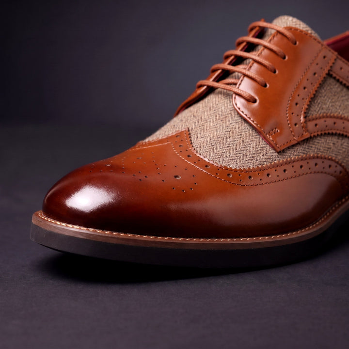 Chaussures Derby Homme en Cuir Bicolore avec Détail Brogue et Lacets
