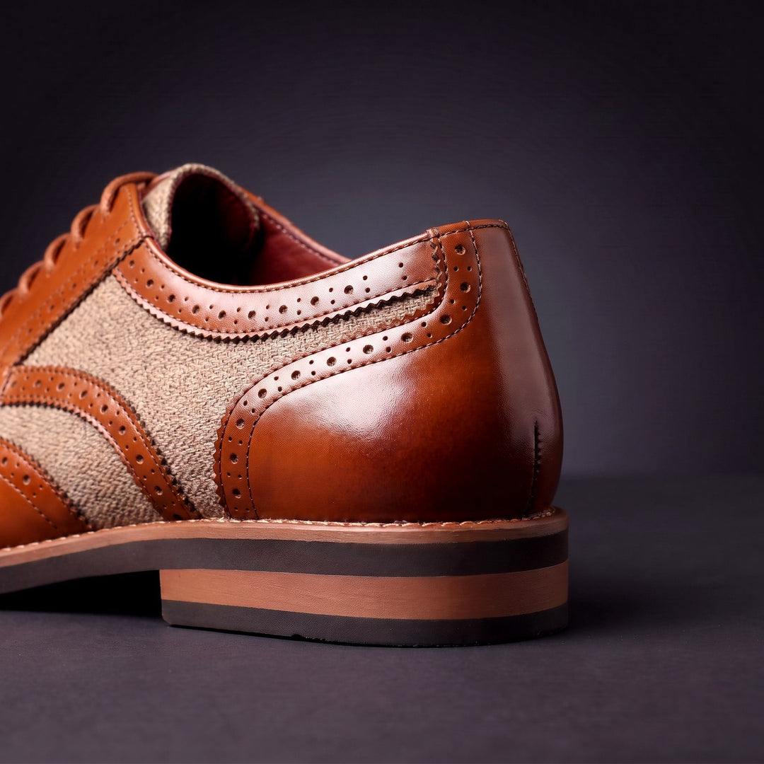 Chaussures Derby Homme en Cuir Bicolore avec Détail Brogue et Lacets
