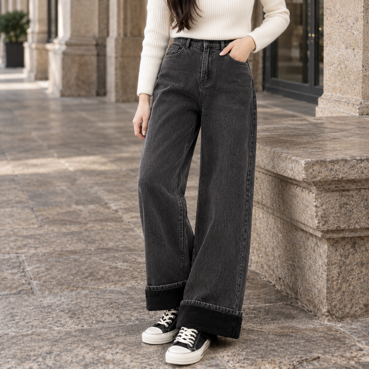 Jean large femme avec revers aux chevilles