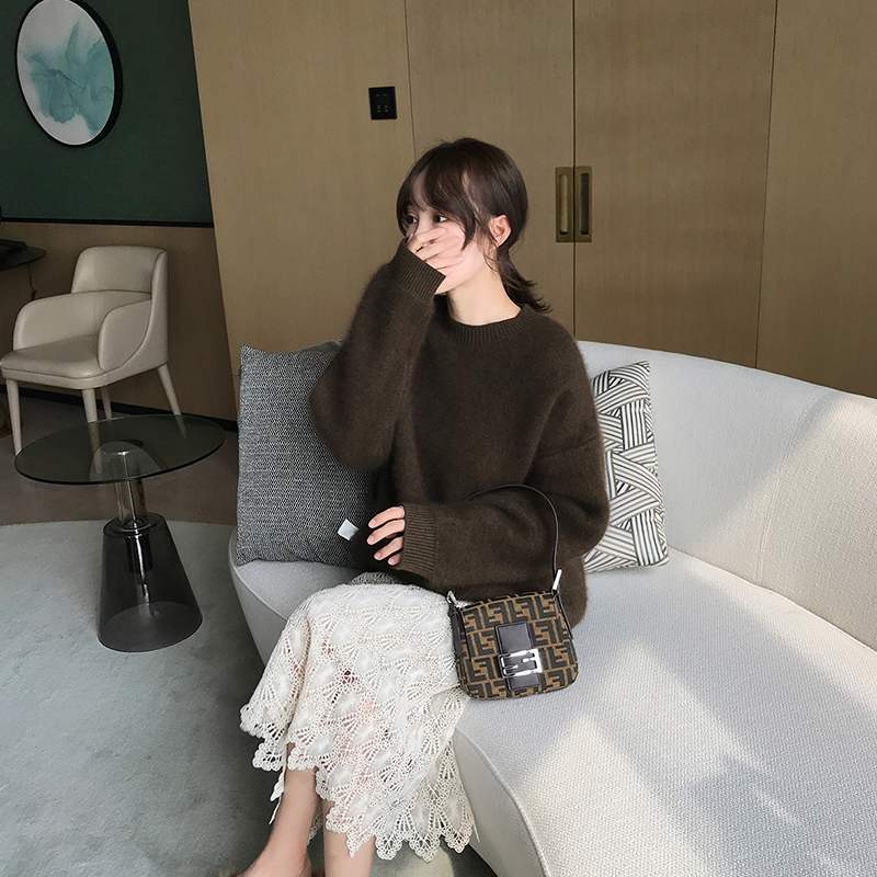 Pull Femme en Maille Douce à Épaules Tombantes