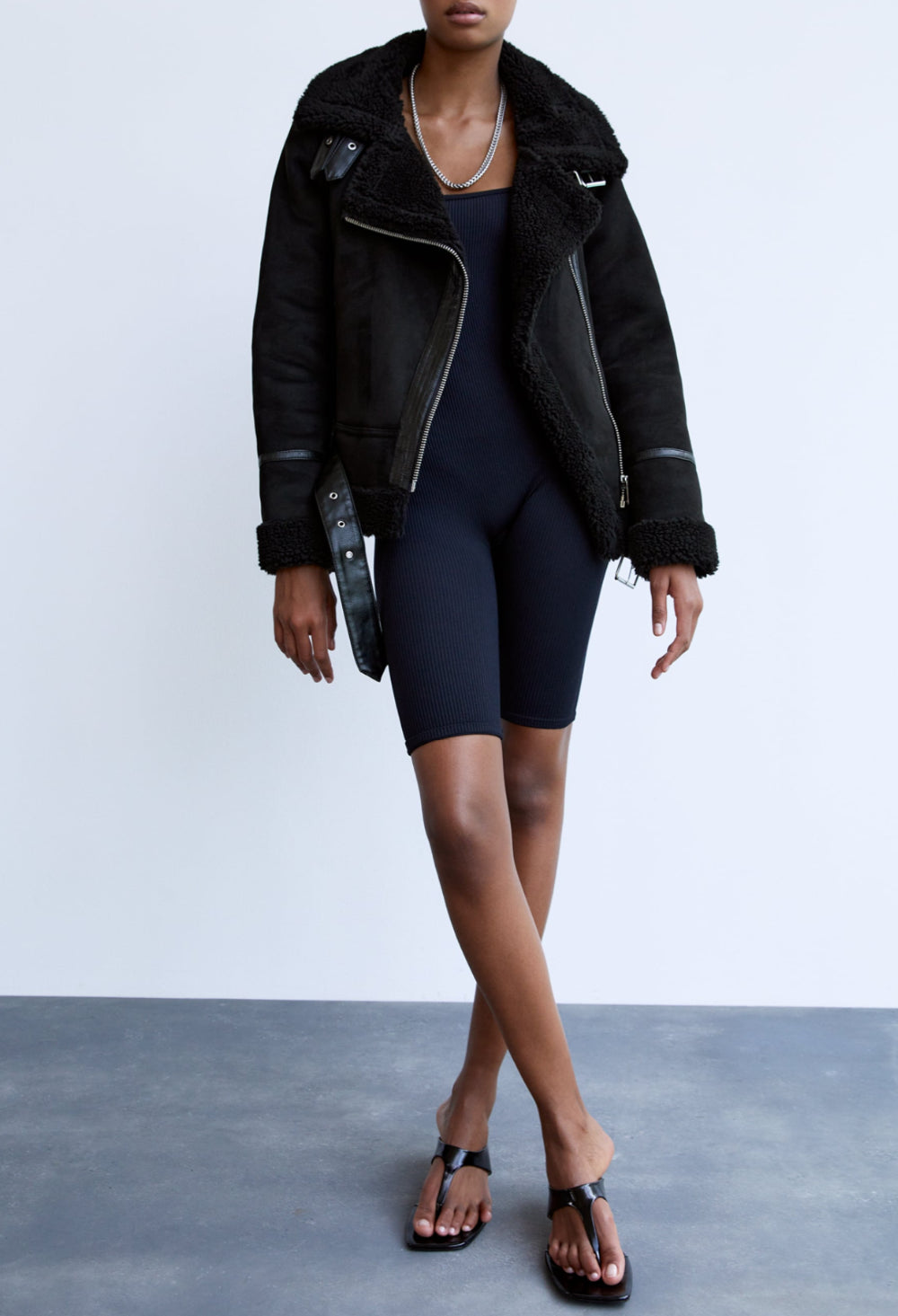 Veste Femme Effet Daim avec Détail en Peau de Mouton