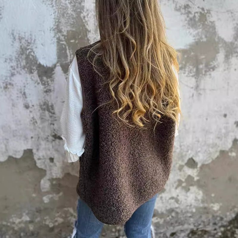 Gilet Femme Boutonné Maille Bouclette Poches Plaquées