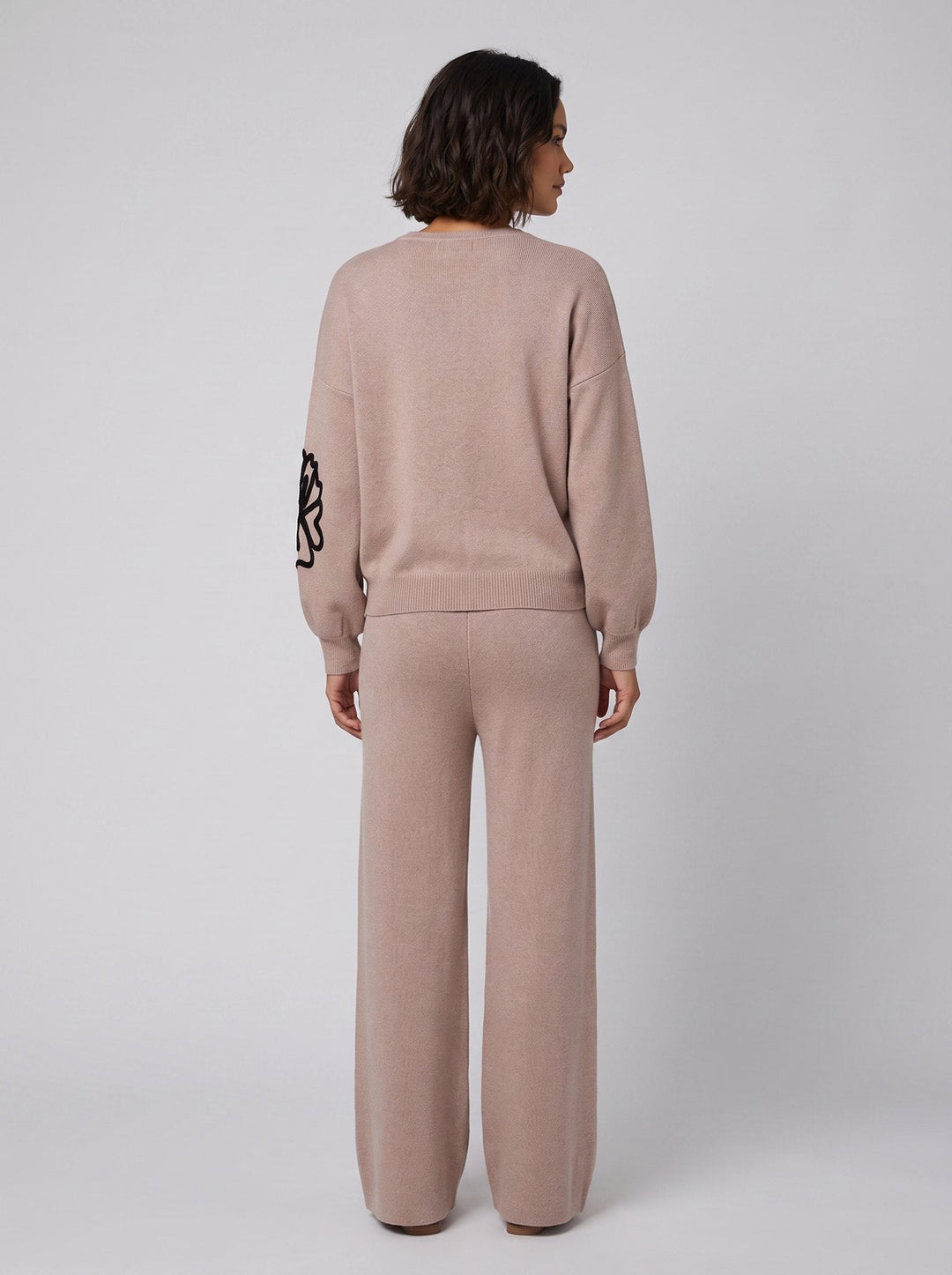 Ensemble Maille Sweat Brodé Fleur et Pantalon Large pour Femme