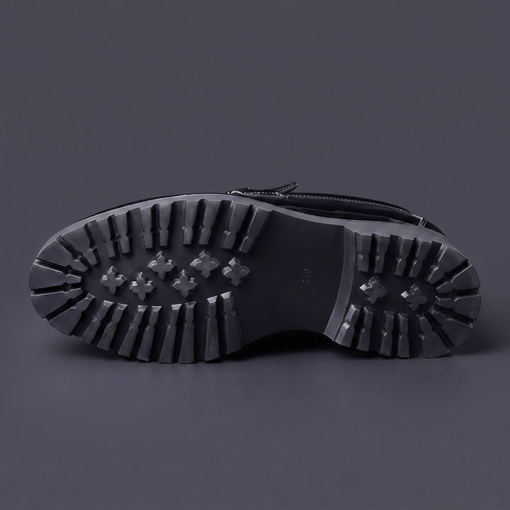 Mocassins Homme en Cuir Verni avec Mors Métallique et Semelle Crantée